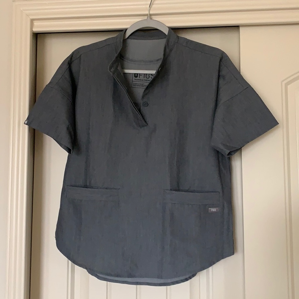 Figs Scrub Collarless Top